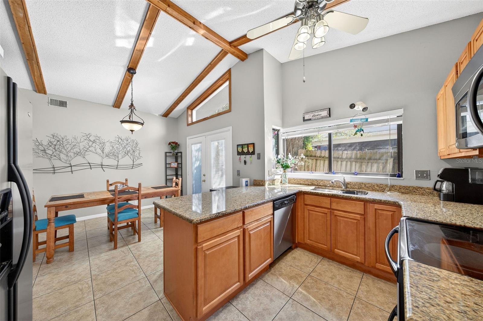 PALM TERRACE - Residential