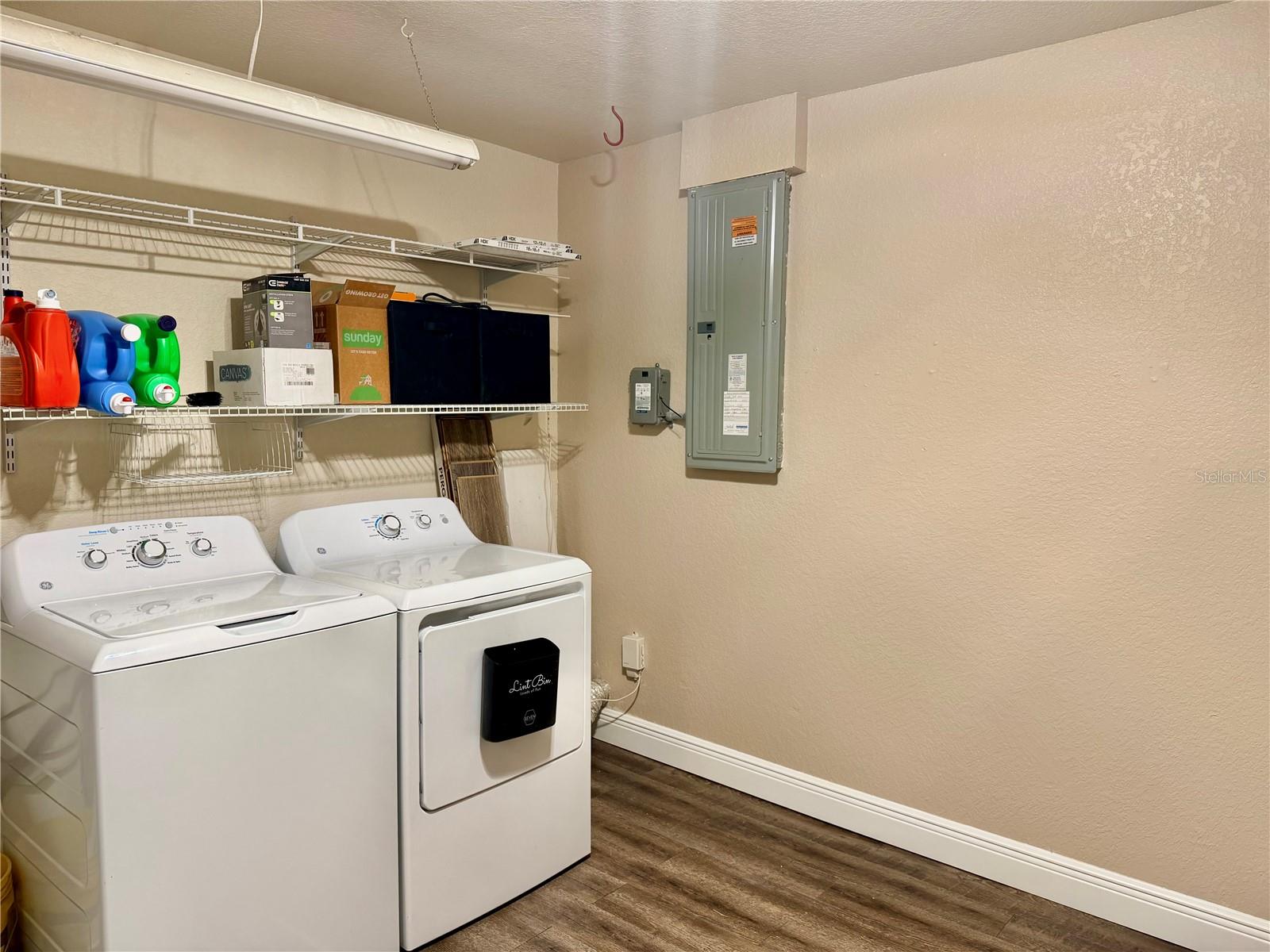 CRESTRIDGE 8TH ADD - Residential