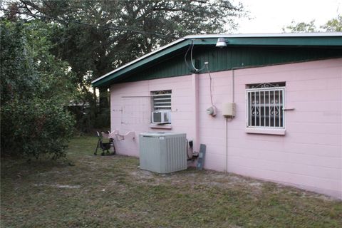 A home in TAMPA