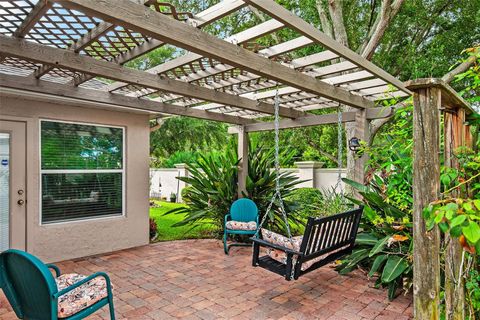 A home in WINTER HAVEN