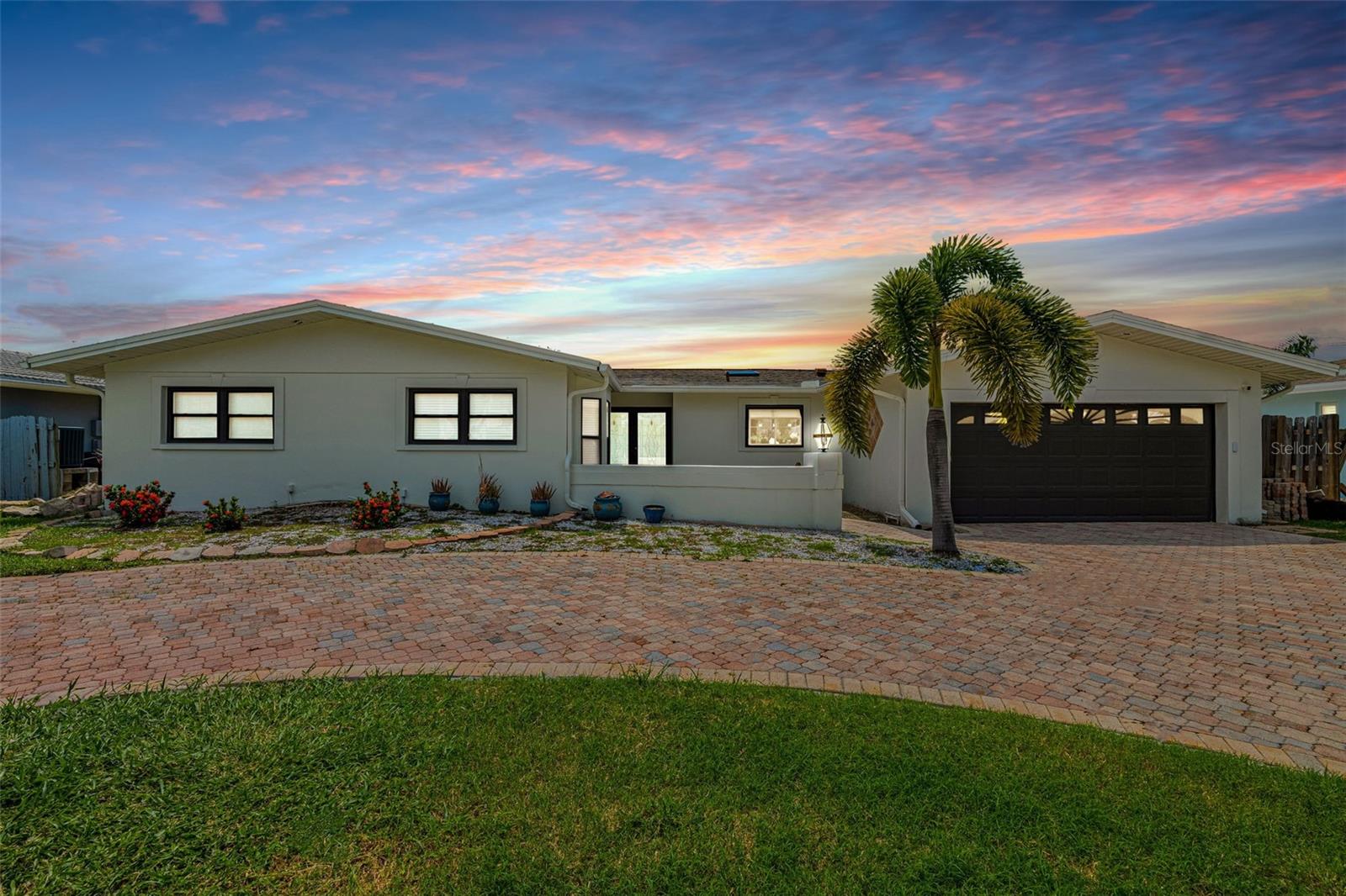 74 WINDWARD ISLAND