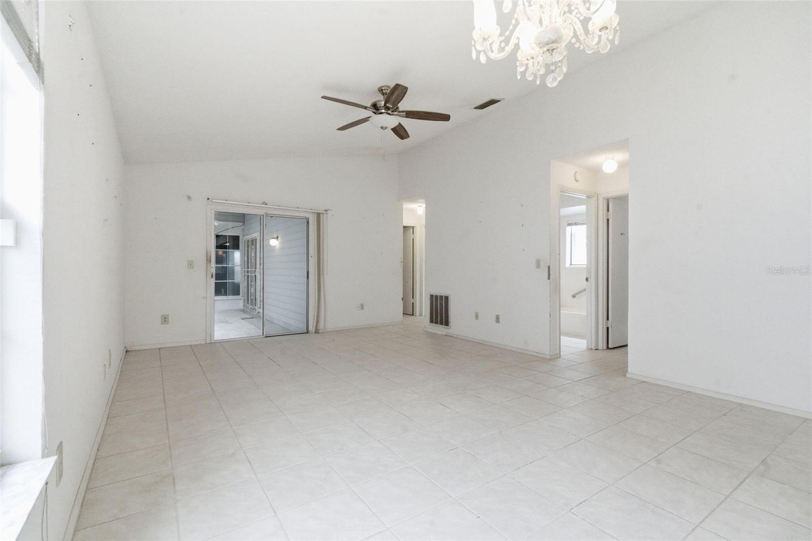 106 LAMPLIGHTER DRIVE