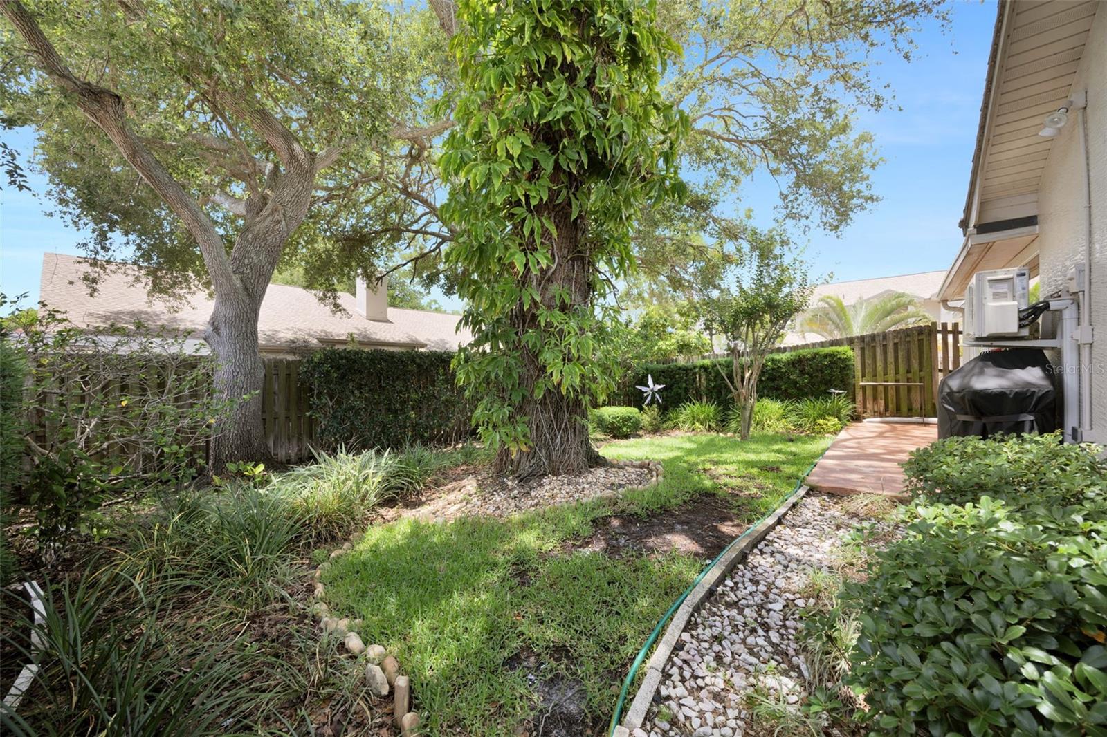 BROOKFIELD - Residential