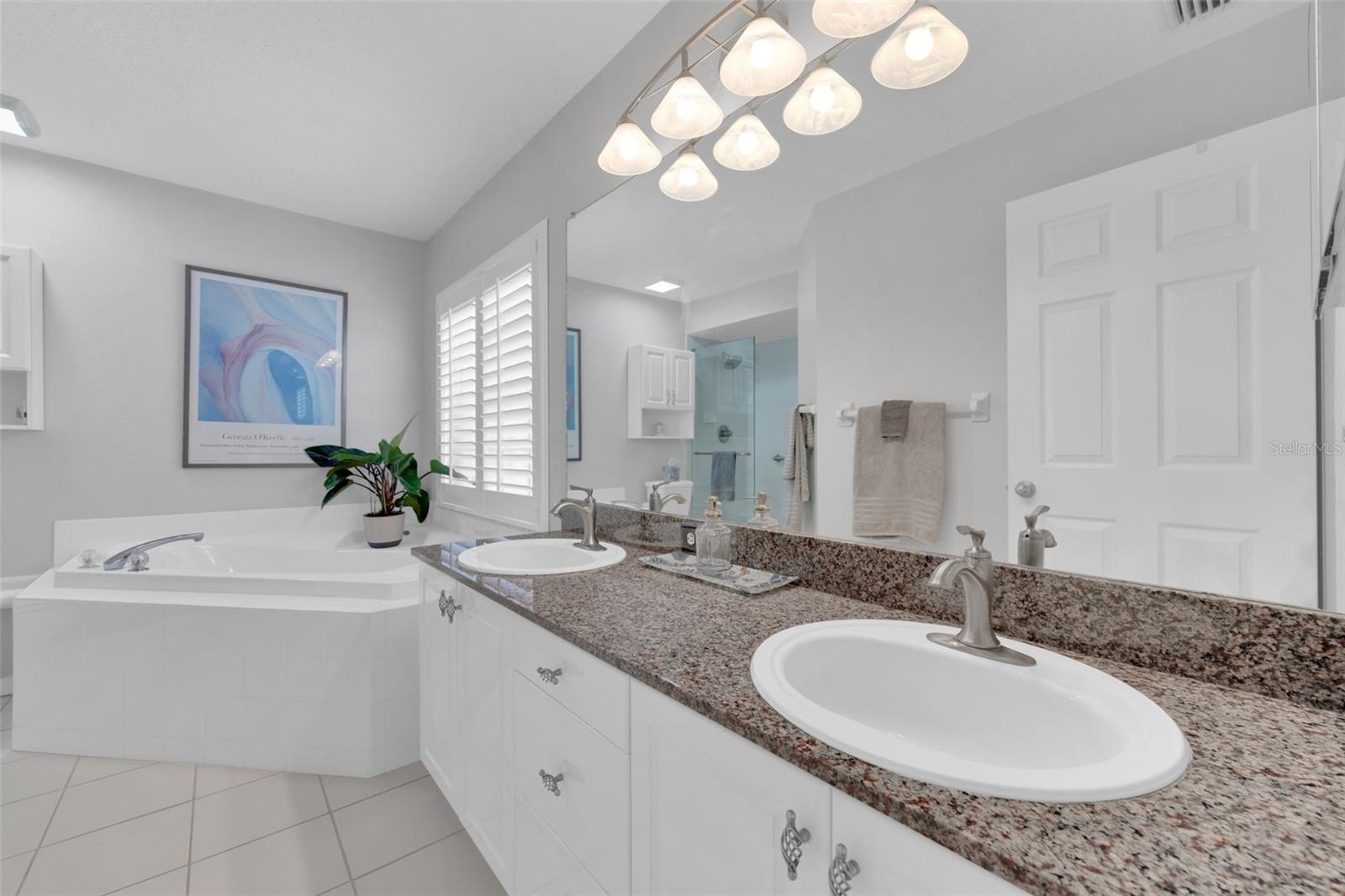 BROOKFIELD - Residential