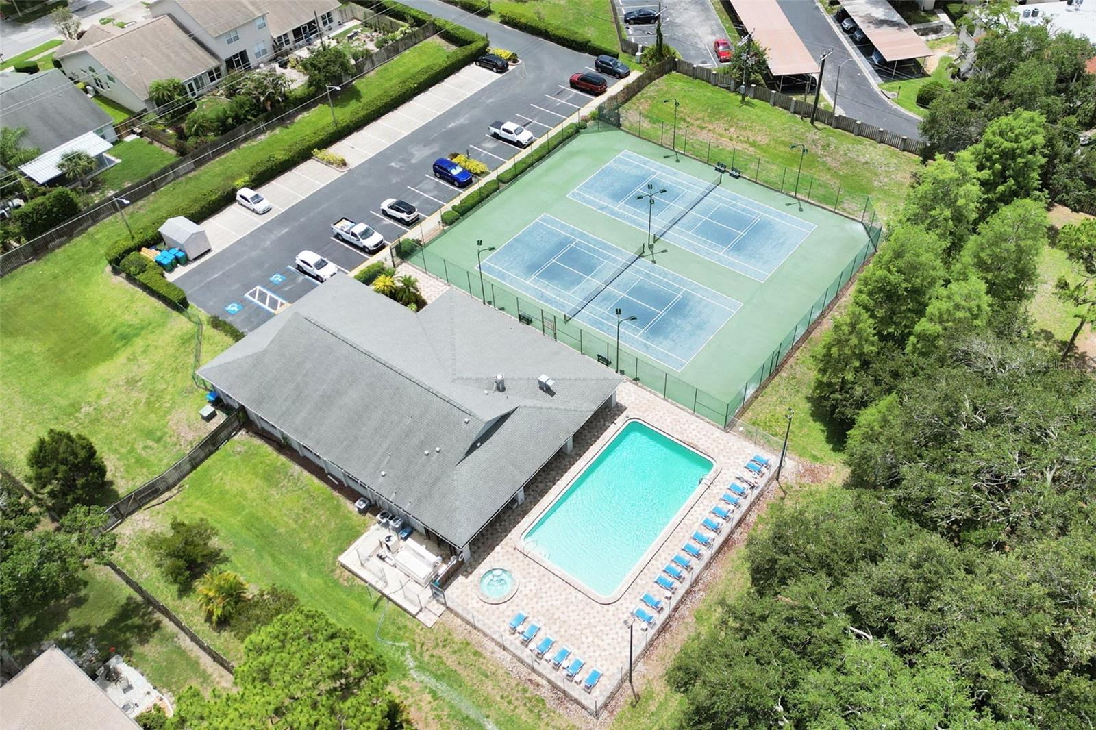 BROOKFIELD - Residential