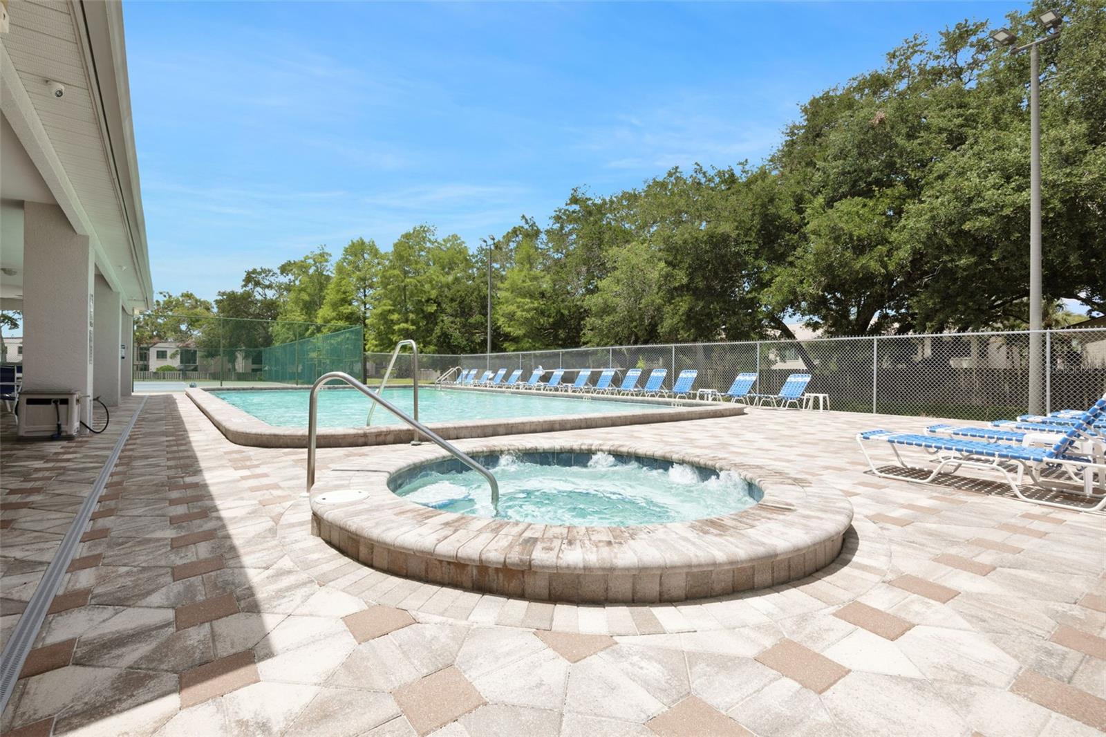 BROOKFIELD - Residential