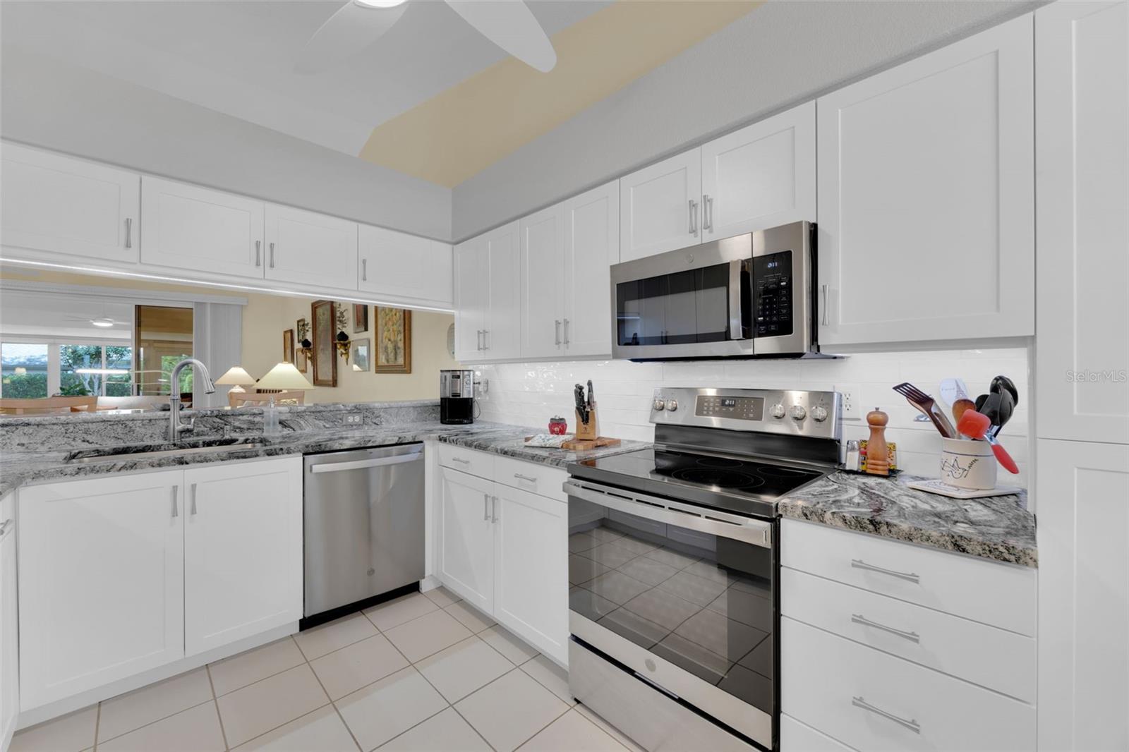 BROOKFIELD - Residential