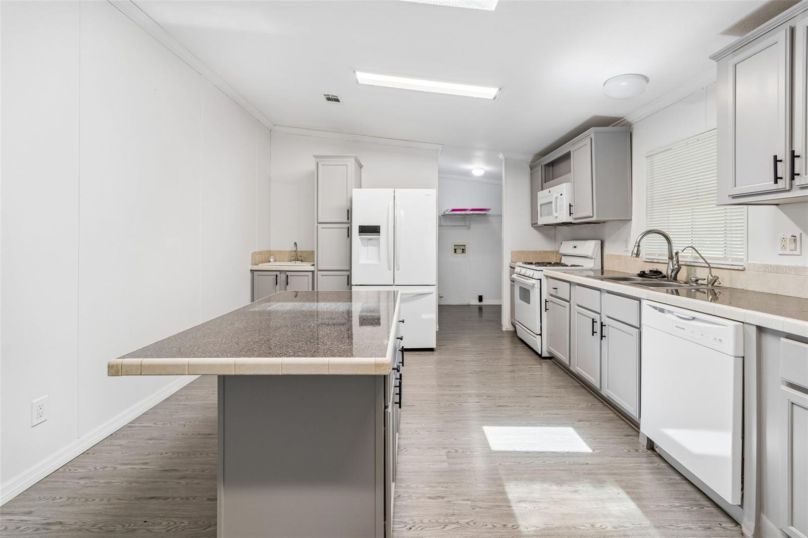 FOX RIDGE - Residential