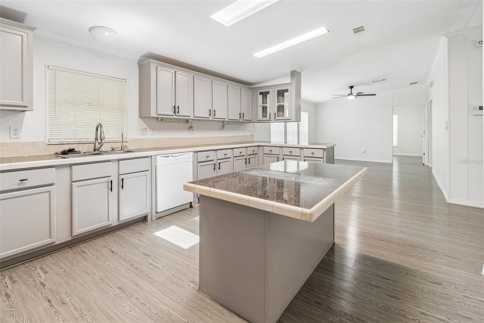 FOX RIDGE - Residential
