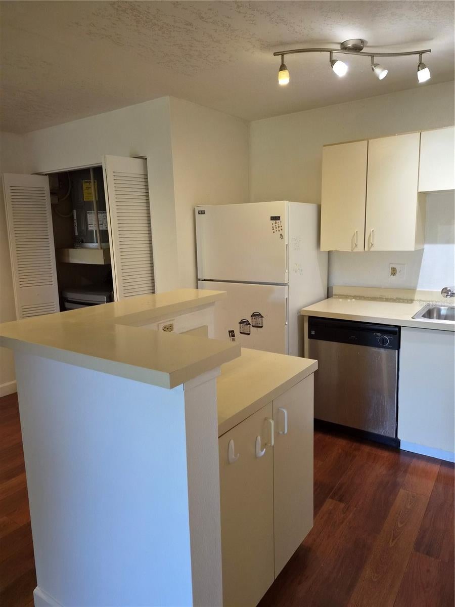 465 FORESTWAY CIRCLE 207