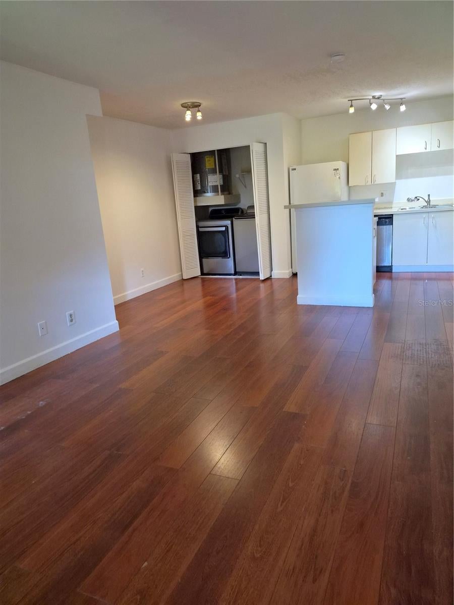 465 FORESTWAY CIRCLE 207