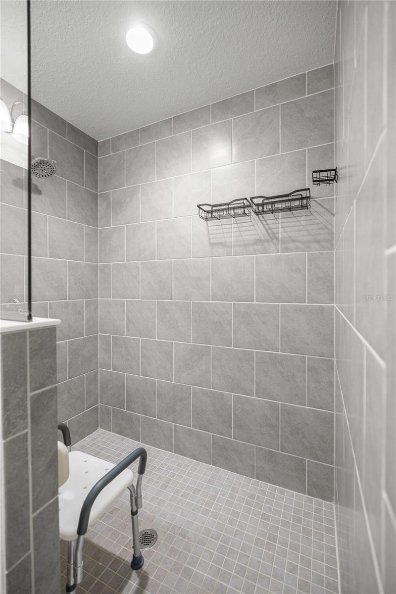 SILVER SPGS SHORES UN #33 - Residential