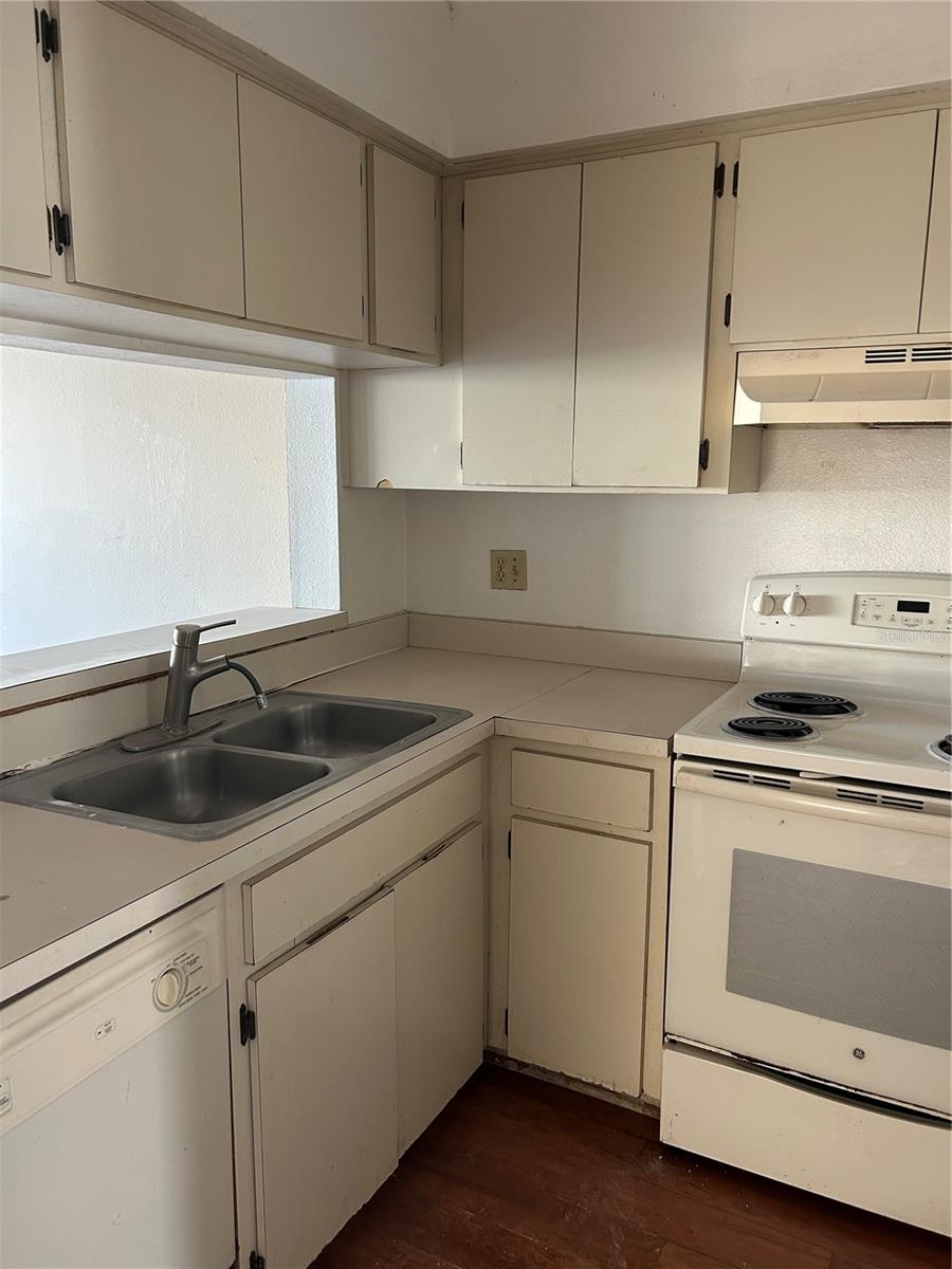 6924 STONES THROW CIRCLE N 8306