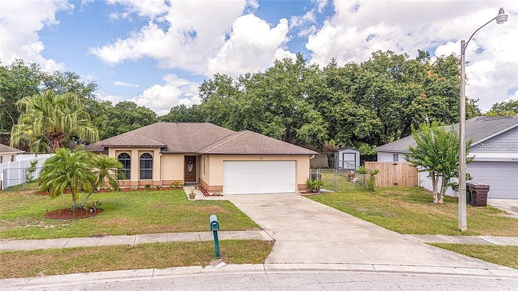 Photo of 2910 Vienna Lane, Kissimmee, FL 34744 (MLS # O6384632)