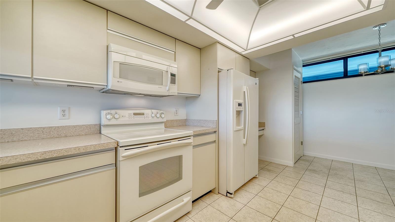 CONDO ON THE BAY TOWER I - Residential Lease