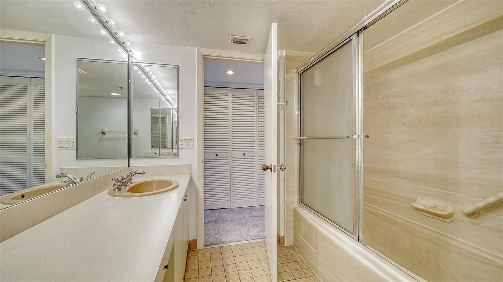 CONDO ON THE BAY TOWER I - Residential Lease