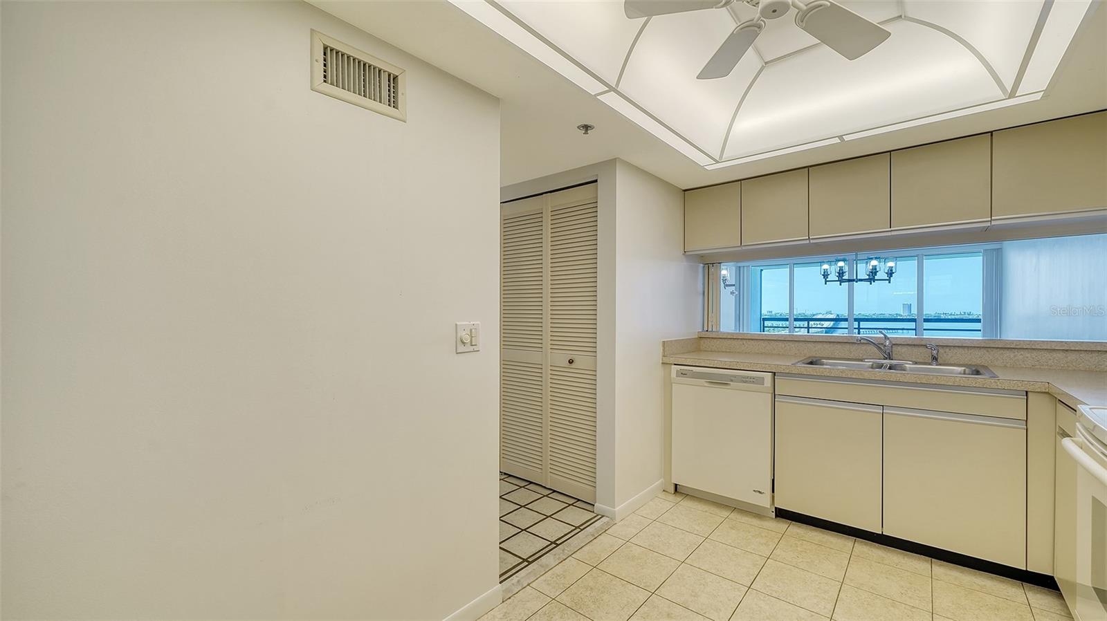 CONDO ON THE BAY TOWER I - Residential Lease