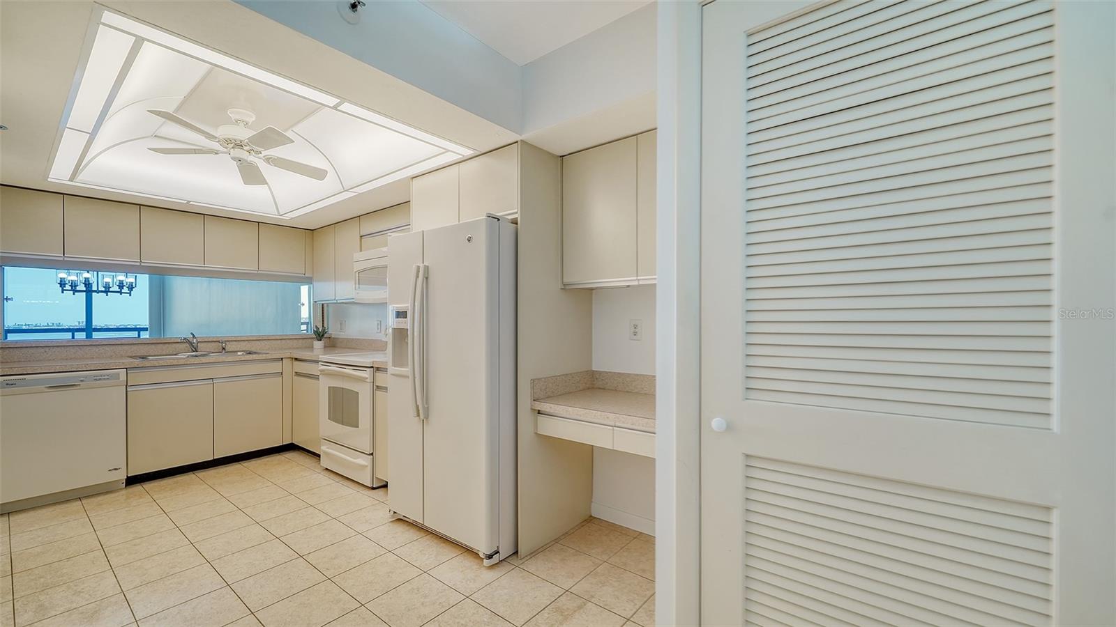 CONDO ON THE BAY TOWER I - Residential Lease