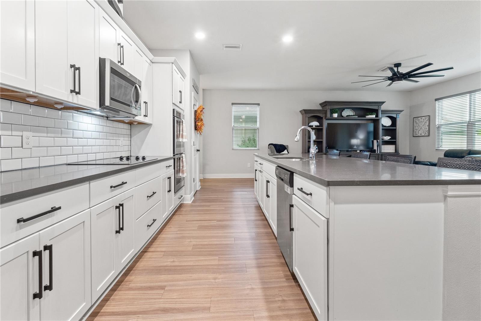 VILLAGES/TRINITY LAKES - Residential