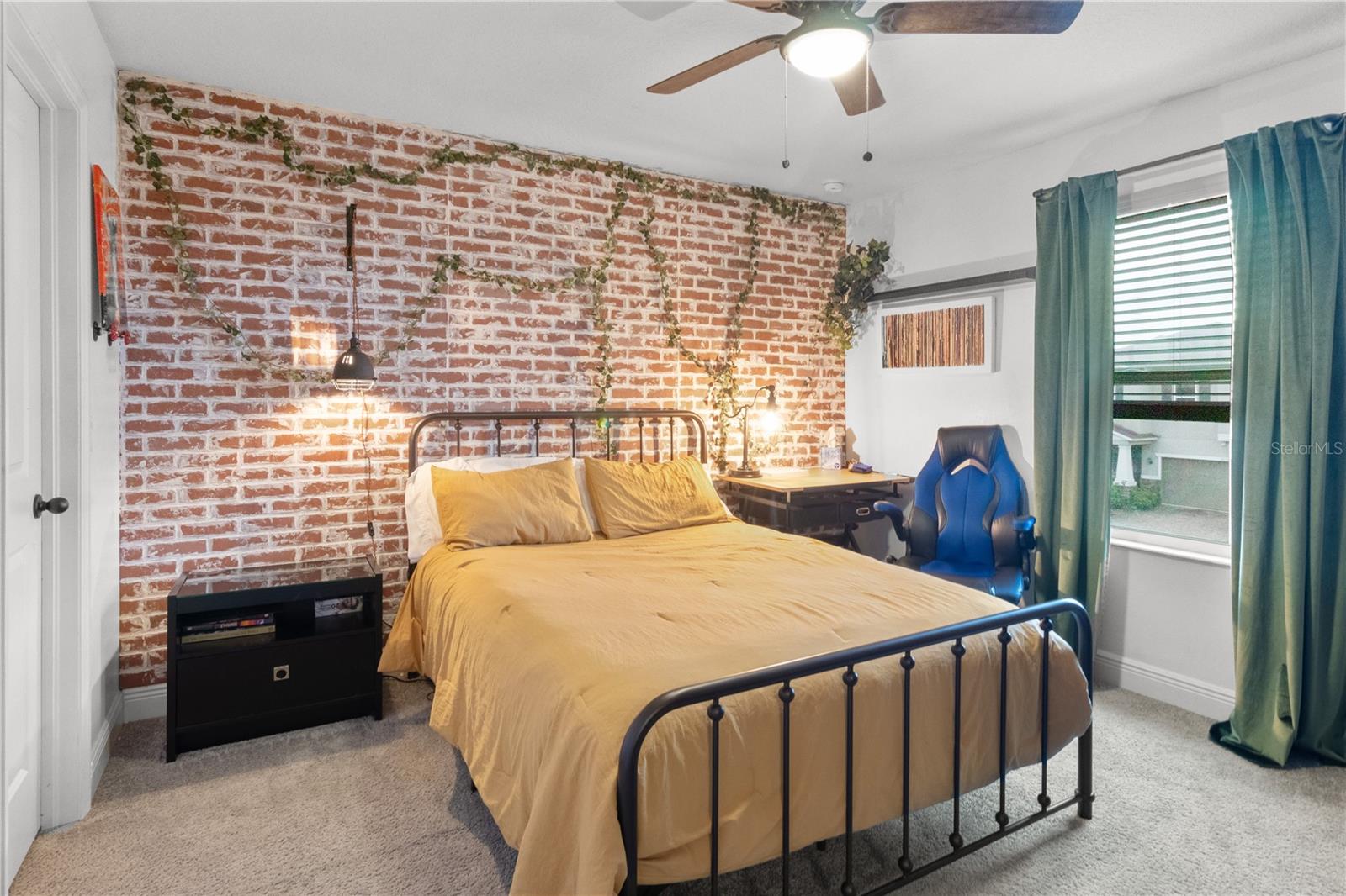 VILLAGES/TRINITY LAKES - Residential