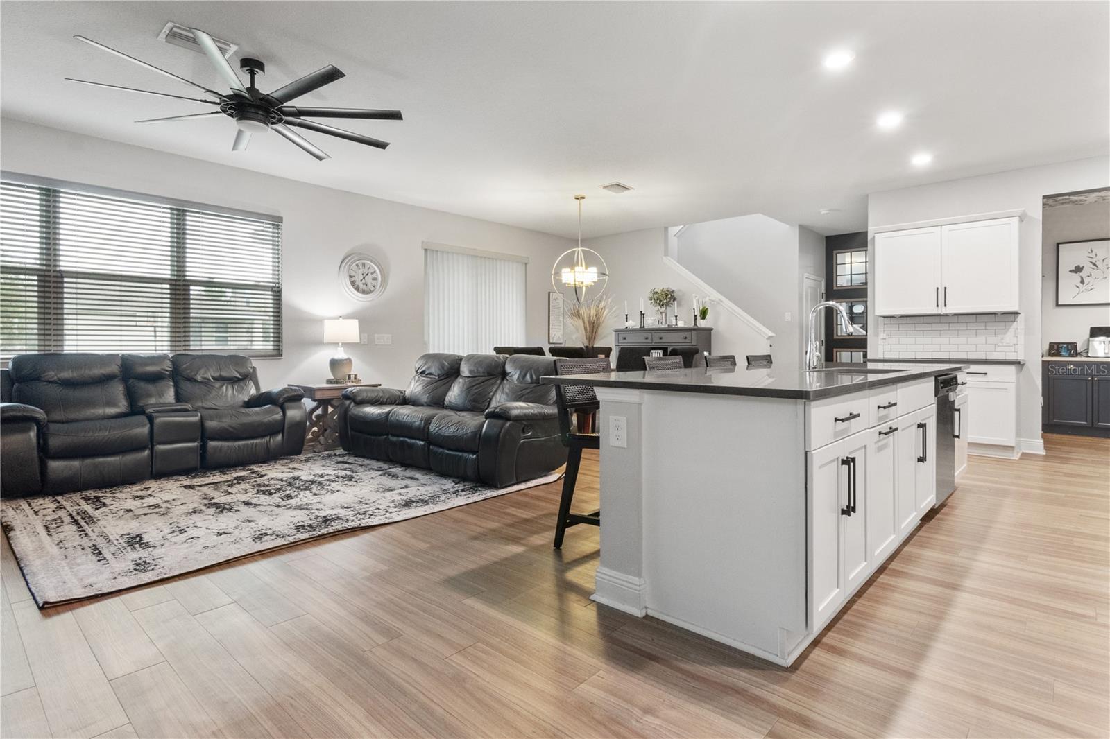 VILLAGES/TRINITY LAKES - Residential