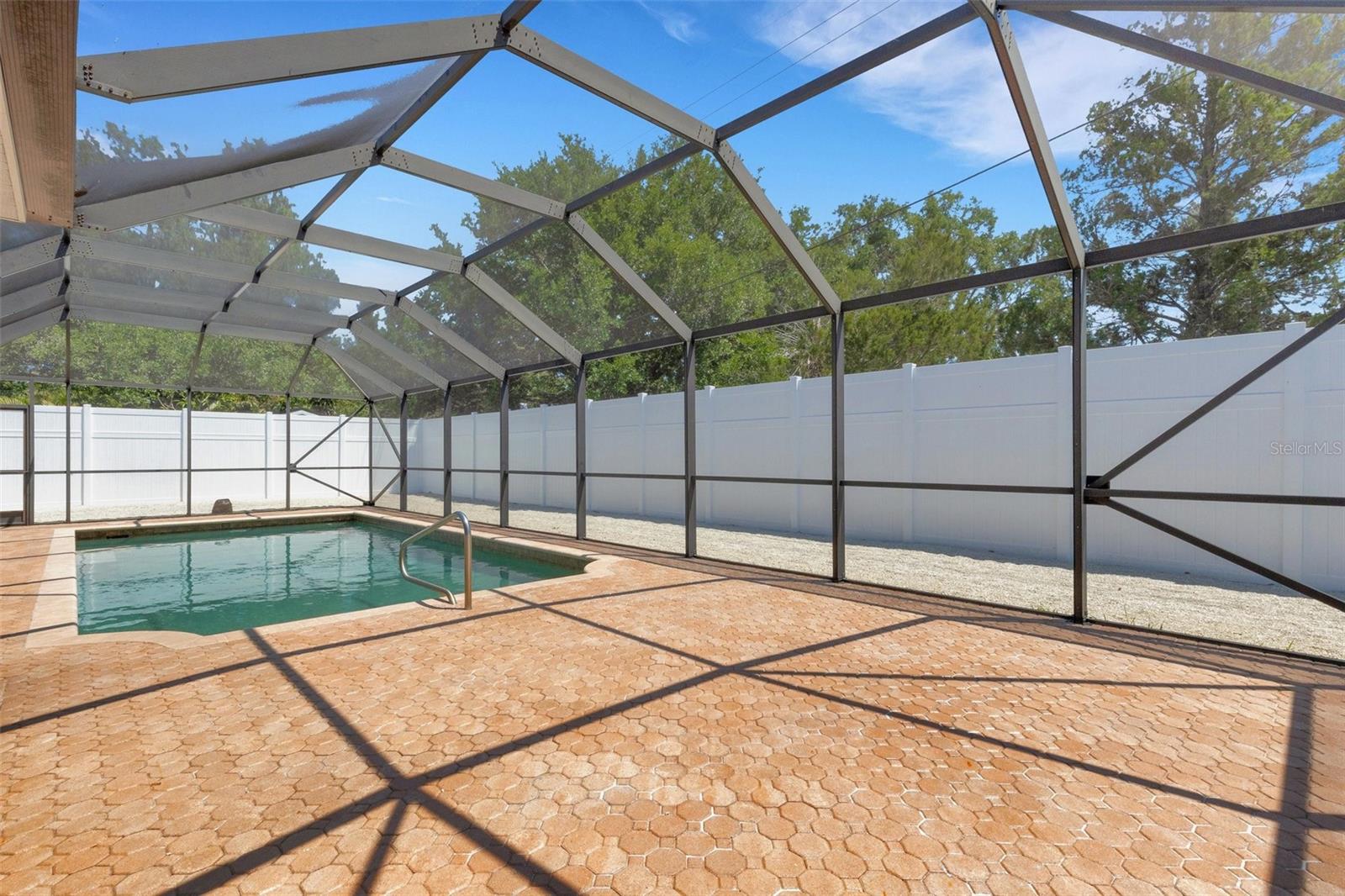 SOUTH GATE RIDGE 05 - Residential Lease