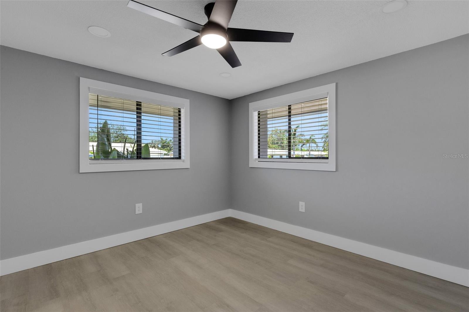 SOUTH GATE RIDGE 05 - Residential Lease
