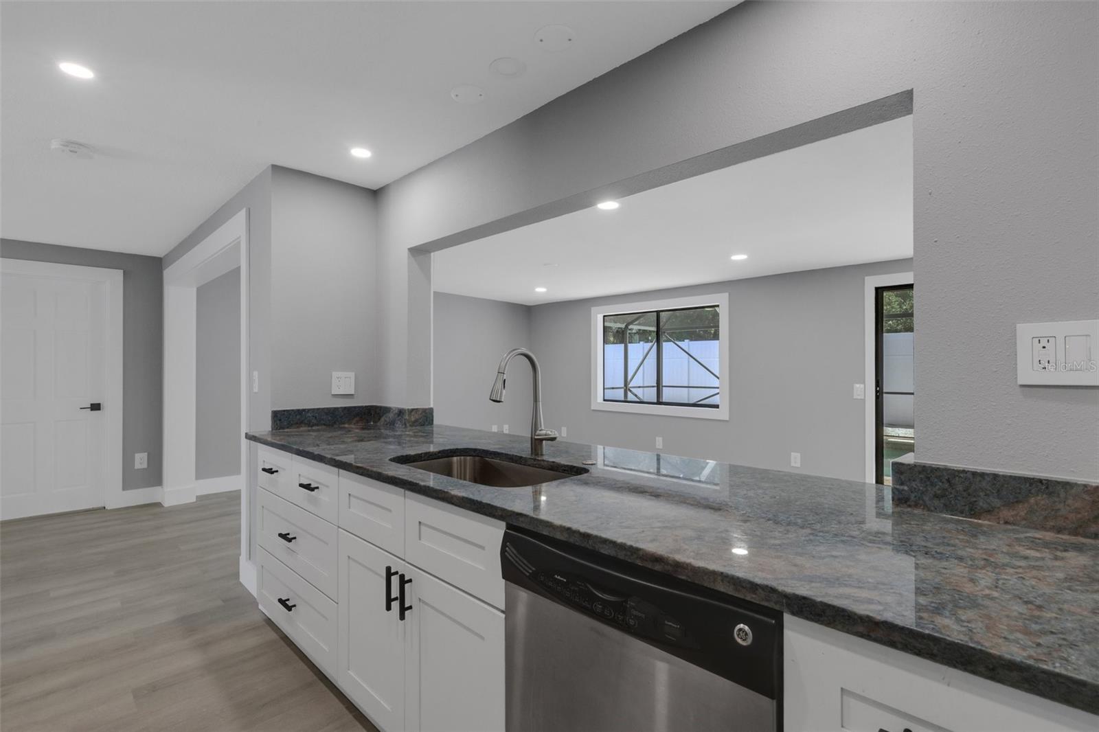 SOUTH GATE RIDGE 05 - Residential Lease