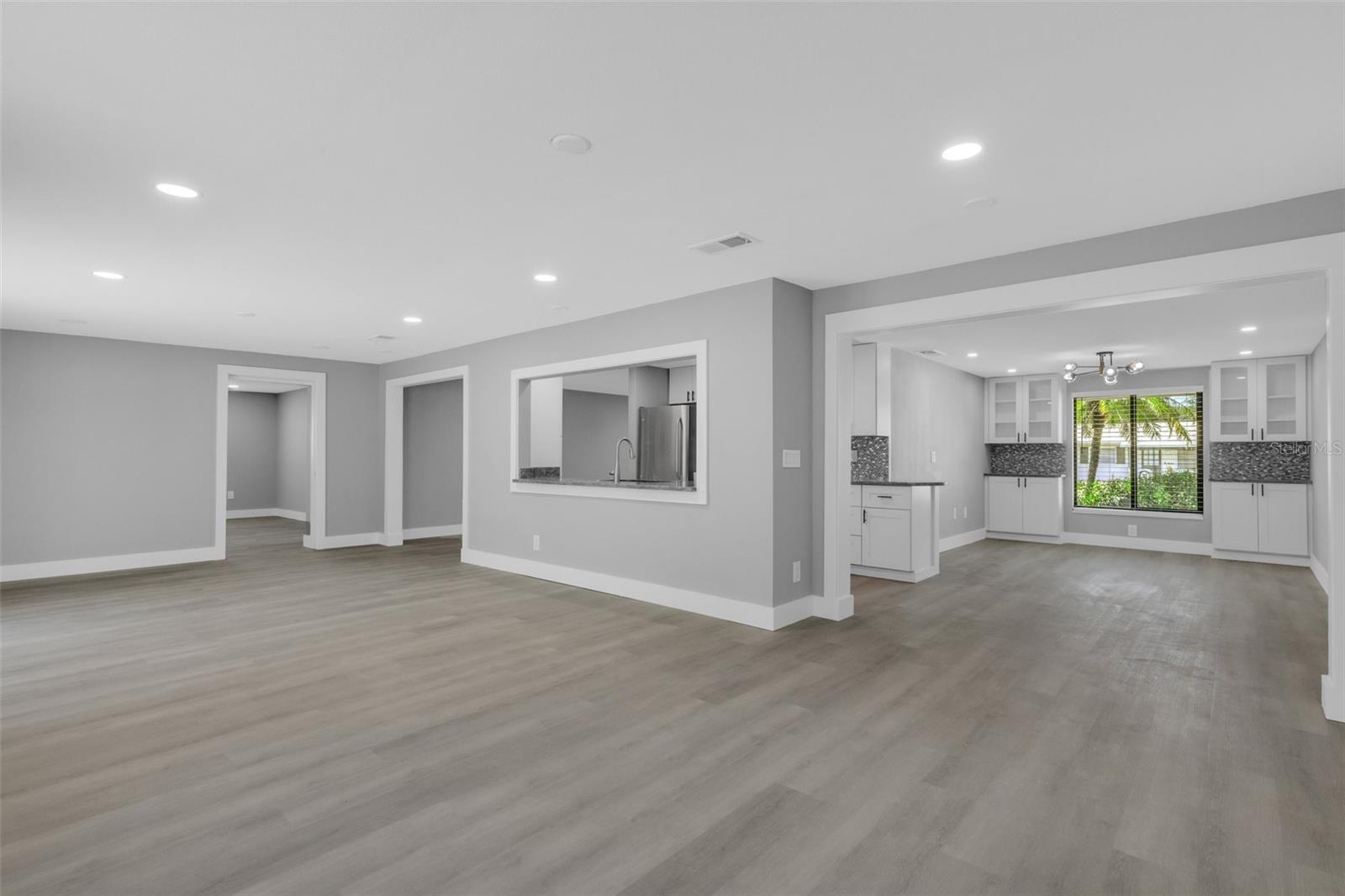 SOUTH GATE RIDGE 05 - Residential Lease
