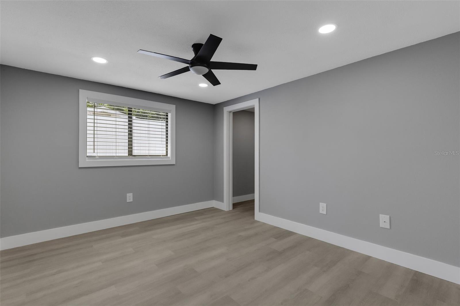 SOUTH GATE RIDGE 05 - Residential Lease