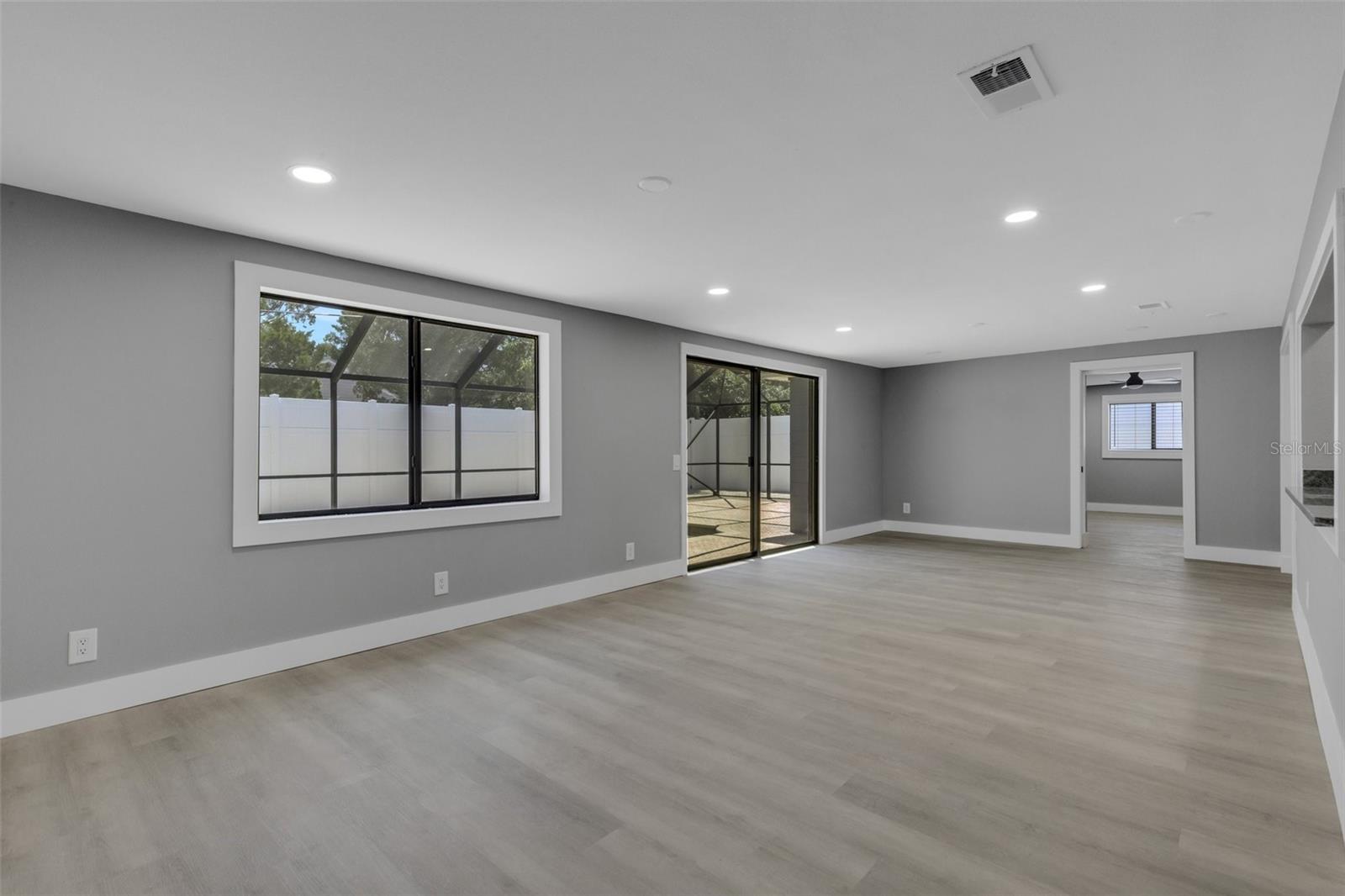 SOUTH GATE RIDGE 05 - Residential Lease
