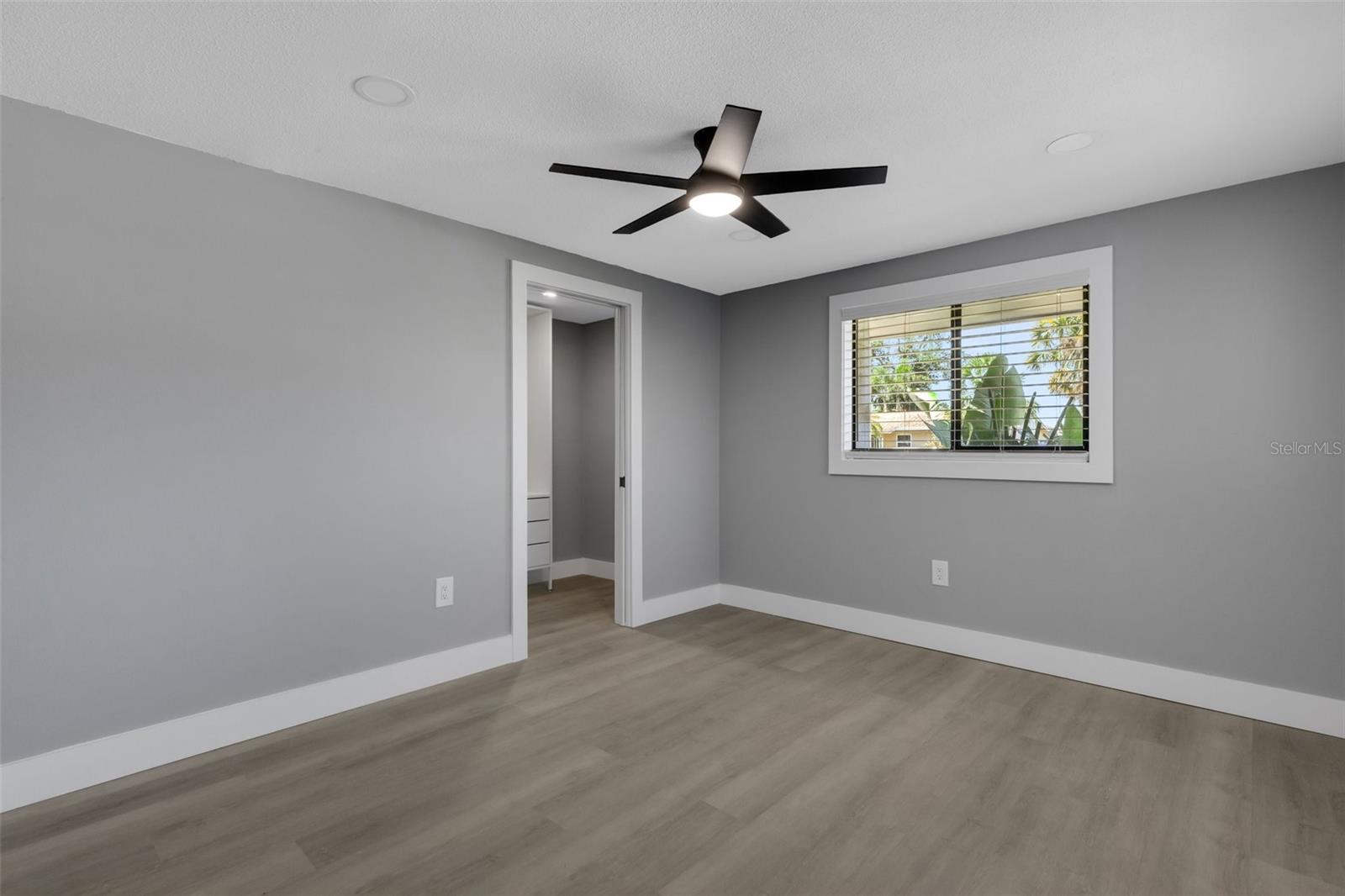 SOUTH GATE RIDGE 05 - Residential Lease