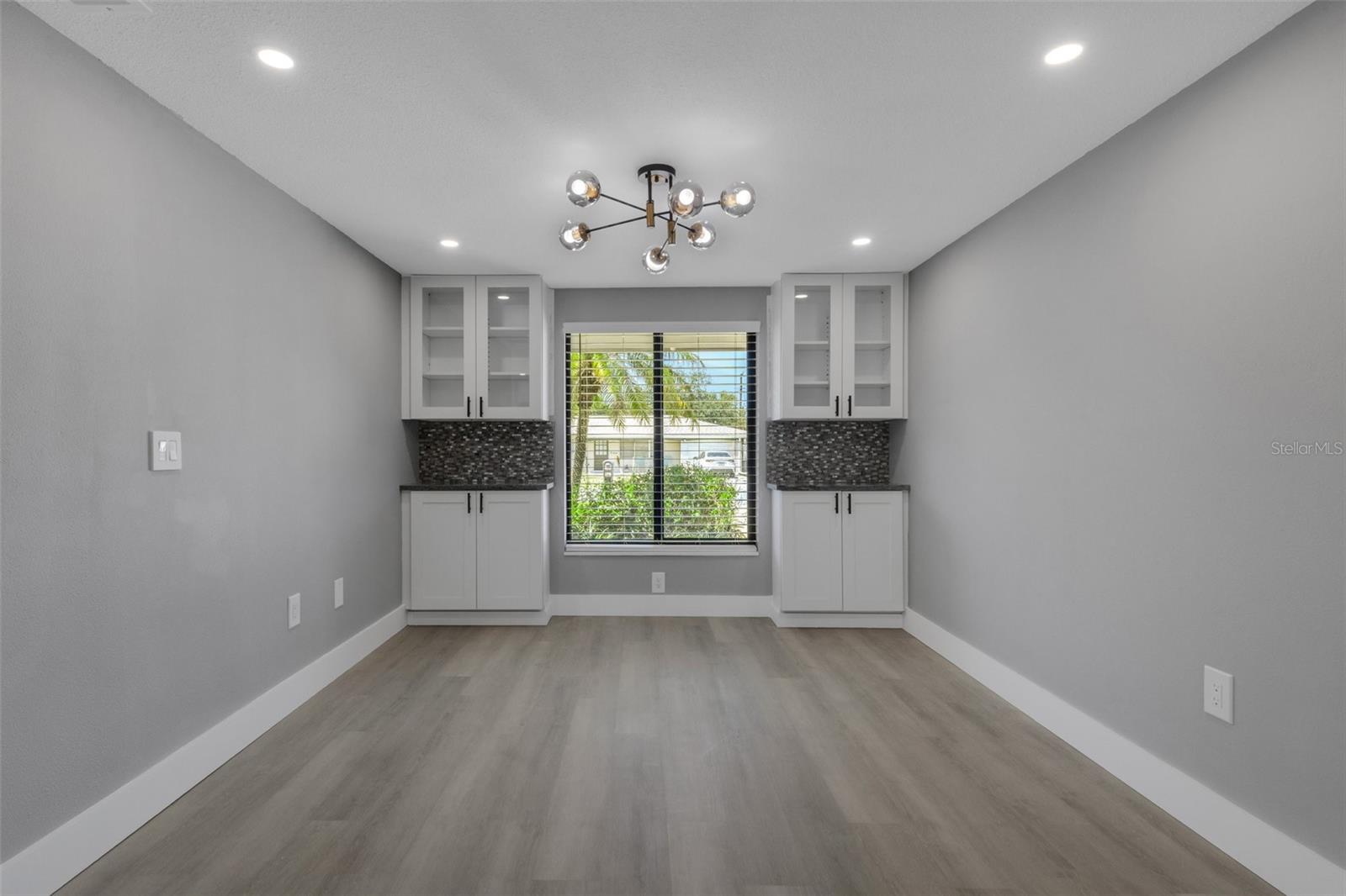 SOUTH GATE RIDGE 05 - Residential Lease
