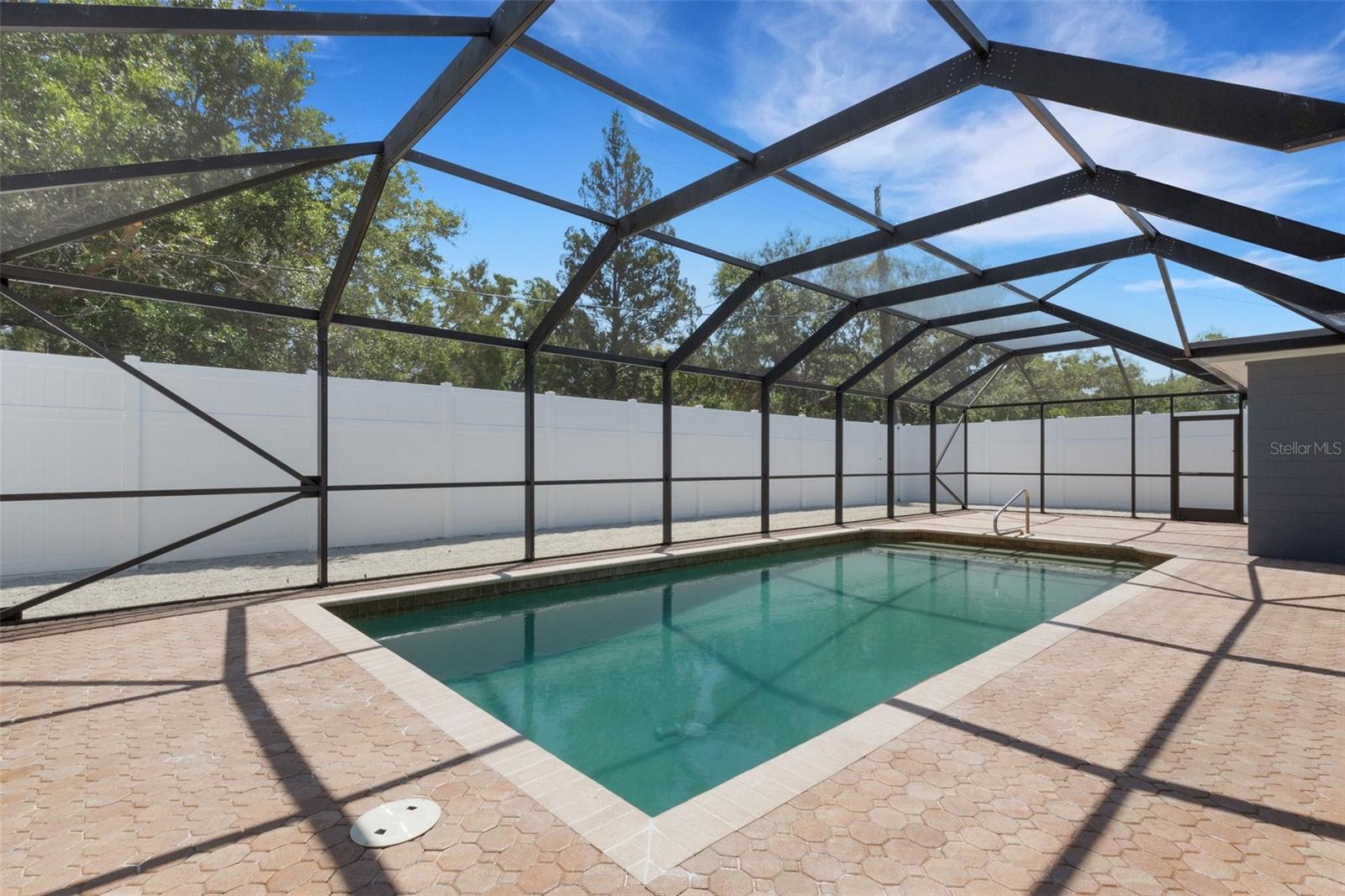 SOUTH GATE RIDGE 05 - Residential Lease