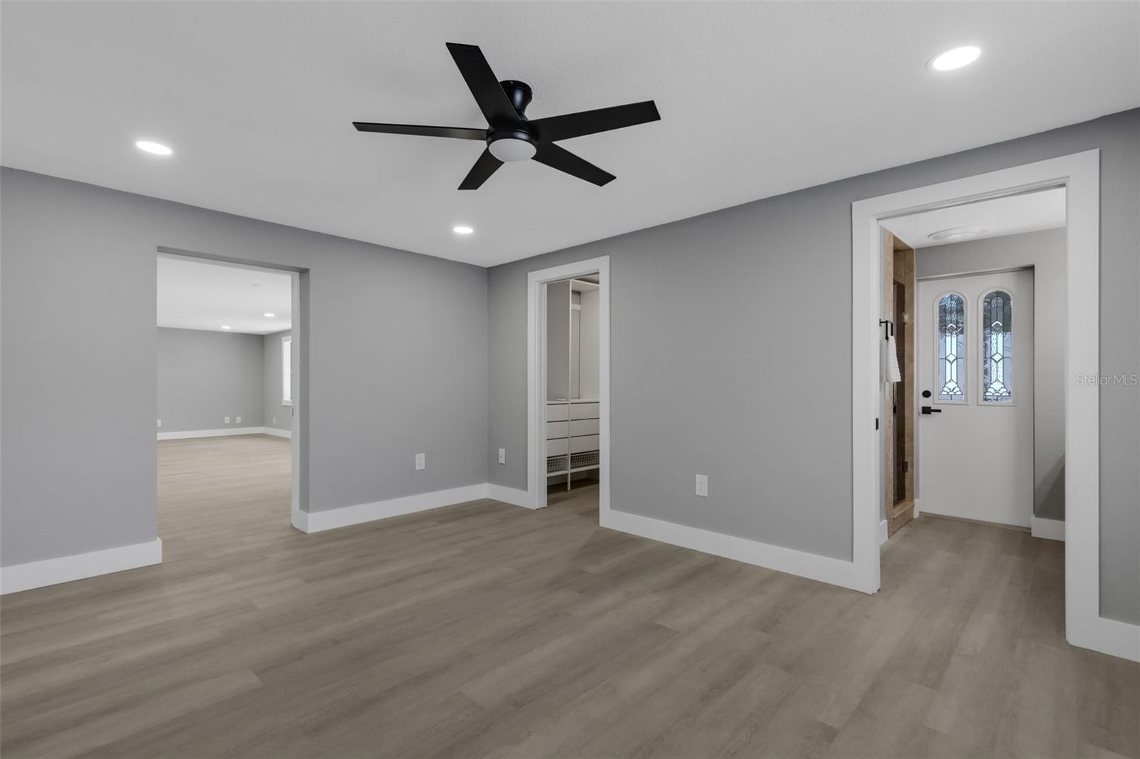 SOUTH GATE RIDGE 05 - Residential Lease