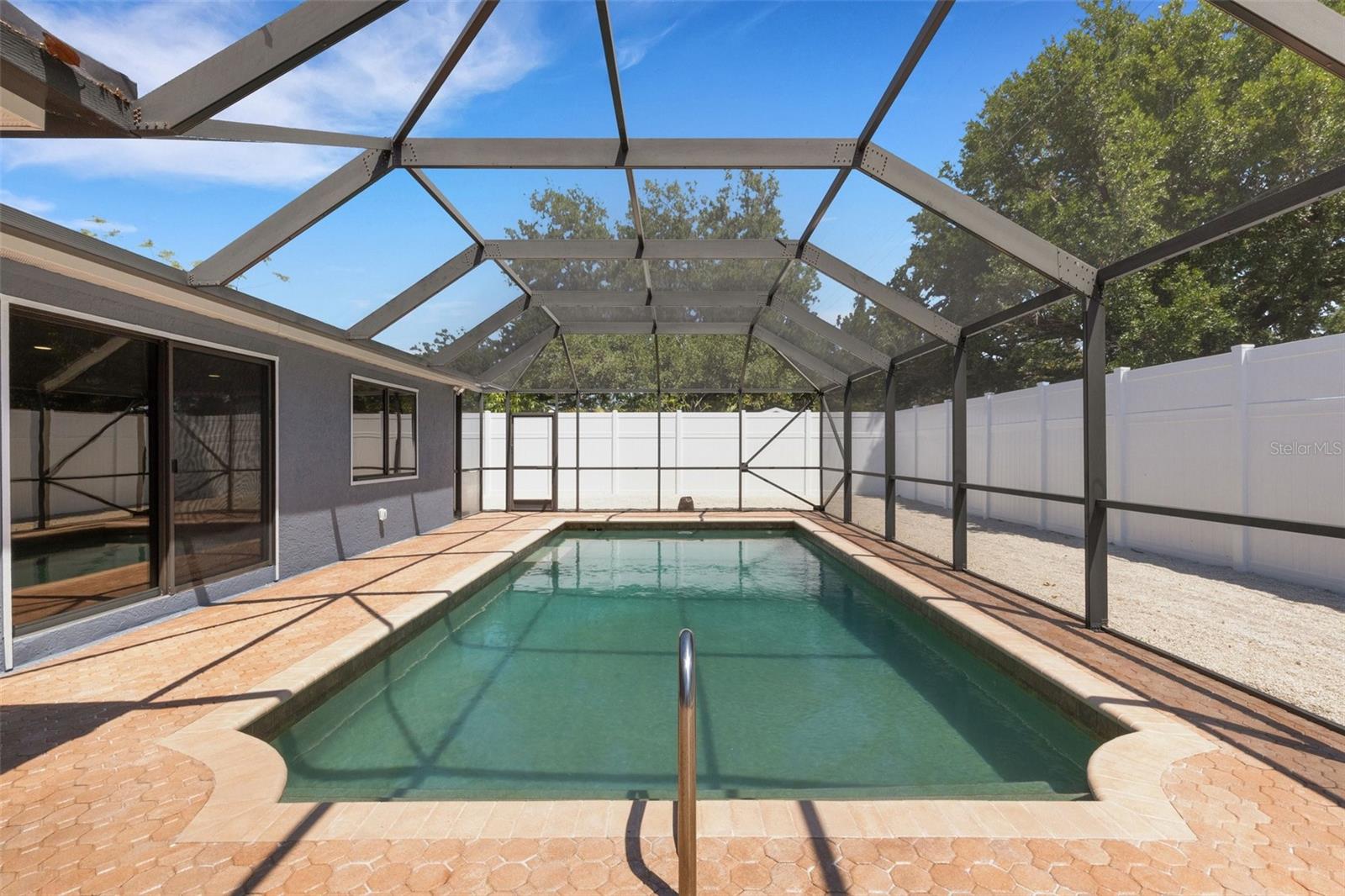 SOUTH GATE RIDGE 05 - Residential Lease