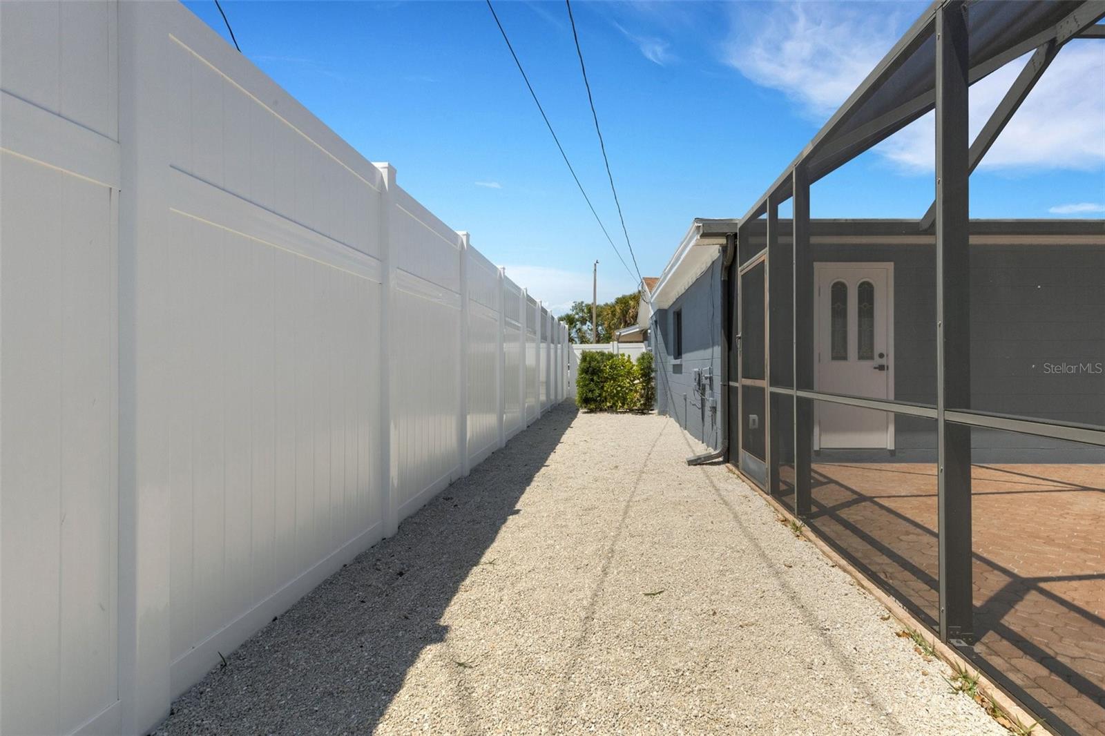 SOUTH GATE RIDGE 05 - Residential Lease