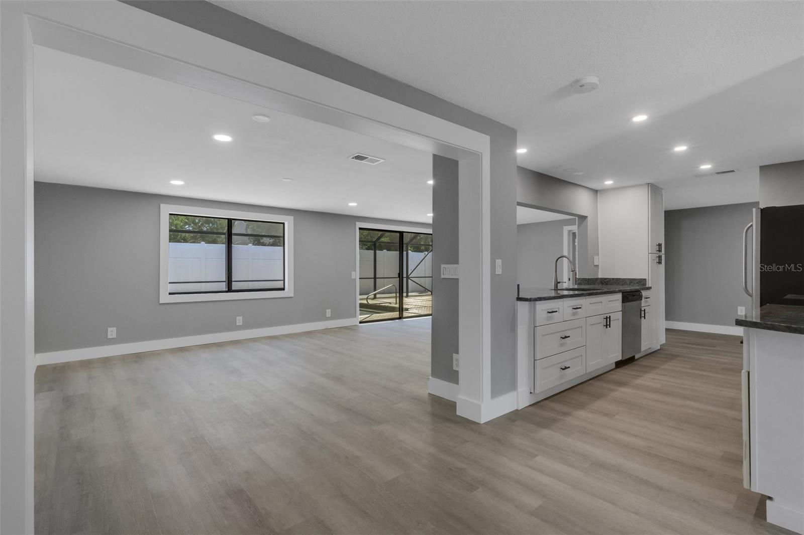 SOUTH GATE RIDGE 05 - Residential Lease
