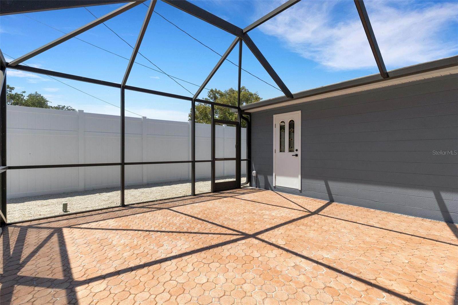 SOUTH GATE RIDGE 05 - Residential Lease