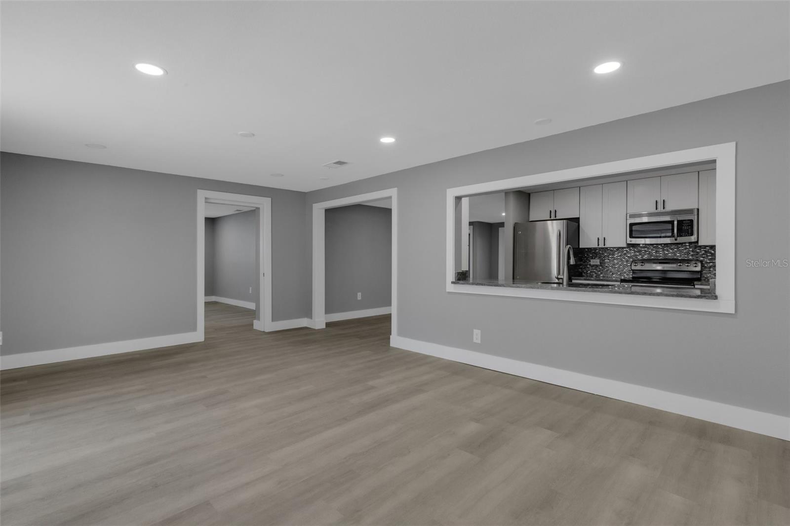 SOUTH GATE RIDGE 05 - Residential Lease