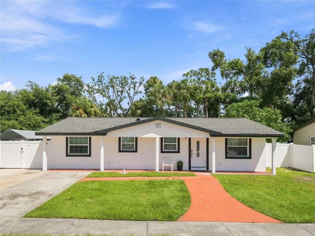 Photo of 6529 La Mesa Circle, Tampa, FL 33634 (MLS # TB8543830)