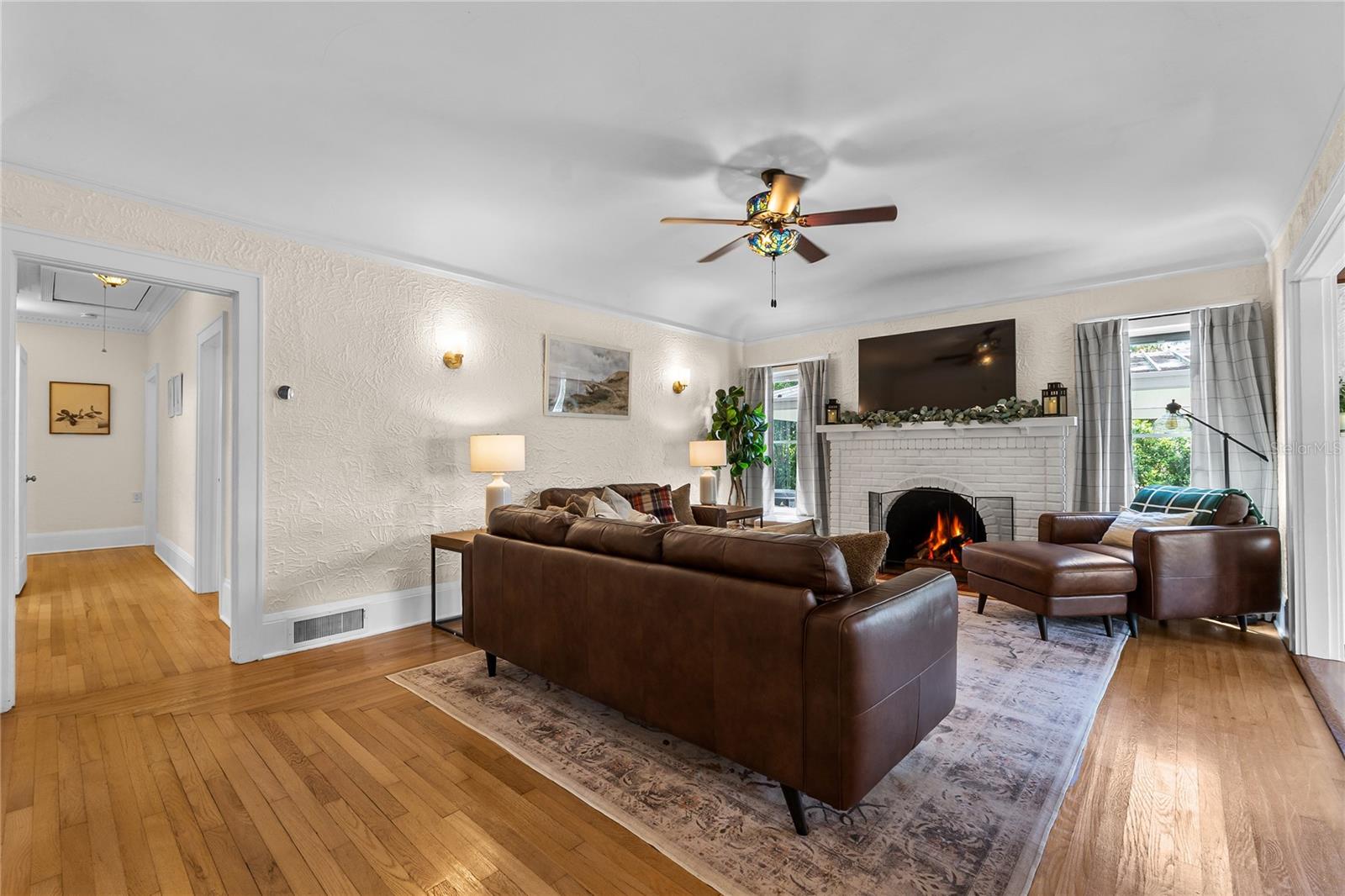 KENILWORTH PARK - Residential