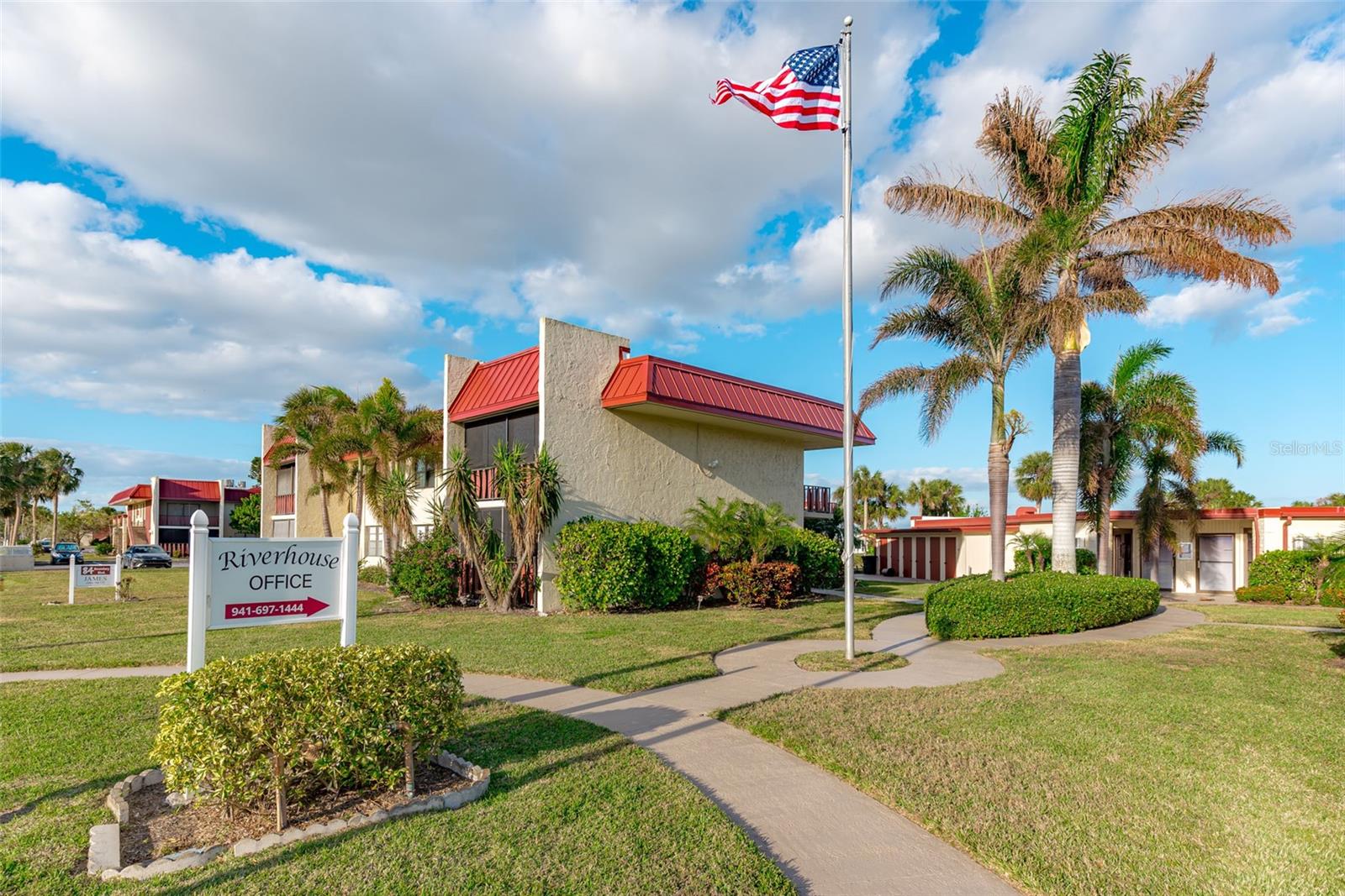 RIVERHOUSE - Residential