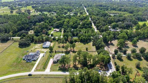 Tiny photo for 11050 SE 37th Avenue Road, Belleview, FL 34420 (MLS # OM729598)