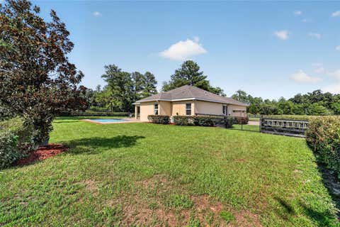 Tiny photo for 11050 SE 37th Avenue Road, Belleview, FL 34420 (MLS # OM729598)