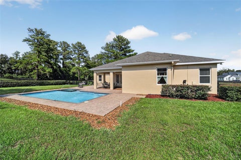 Tiny photo for 11050 SE 37th Avenue Road, Belleview, FL 34420 (MLS # OM729598)