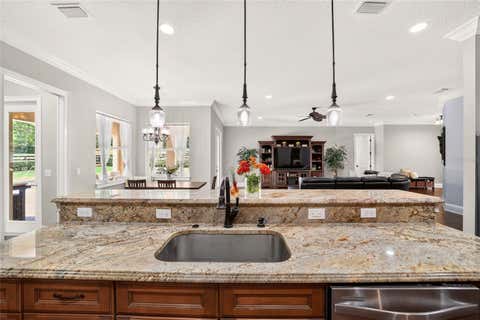 Tiny photo for 11050 SE 37th Avenue Road, Belleview, FL 34420 (MLS # OM729598)