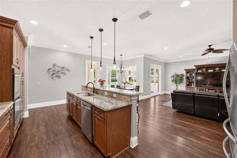 Tiny photo for 11050 SE 37th Avenue Road, Belleview, FL 34420 (MLS # OM729598)