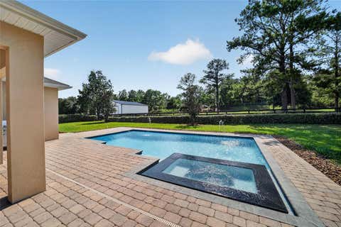 Tiny photo for 11050 SE 37th Avenue Road, Belleview, FL 34420 (MLS # OM729598)