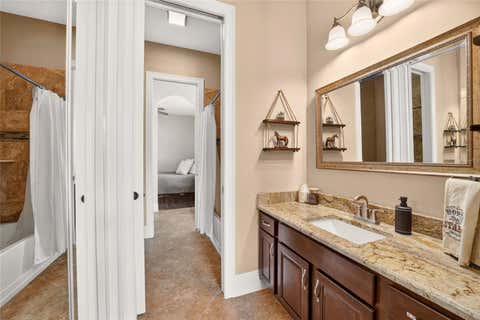 Tiny photo for 11050 SE 37th Avenue Road, Belleview, FL 34420 (MLS # OM729598)